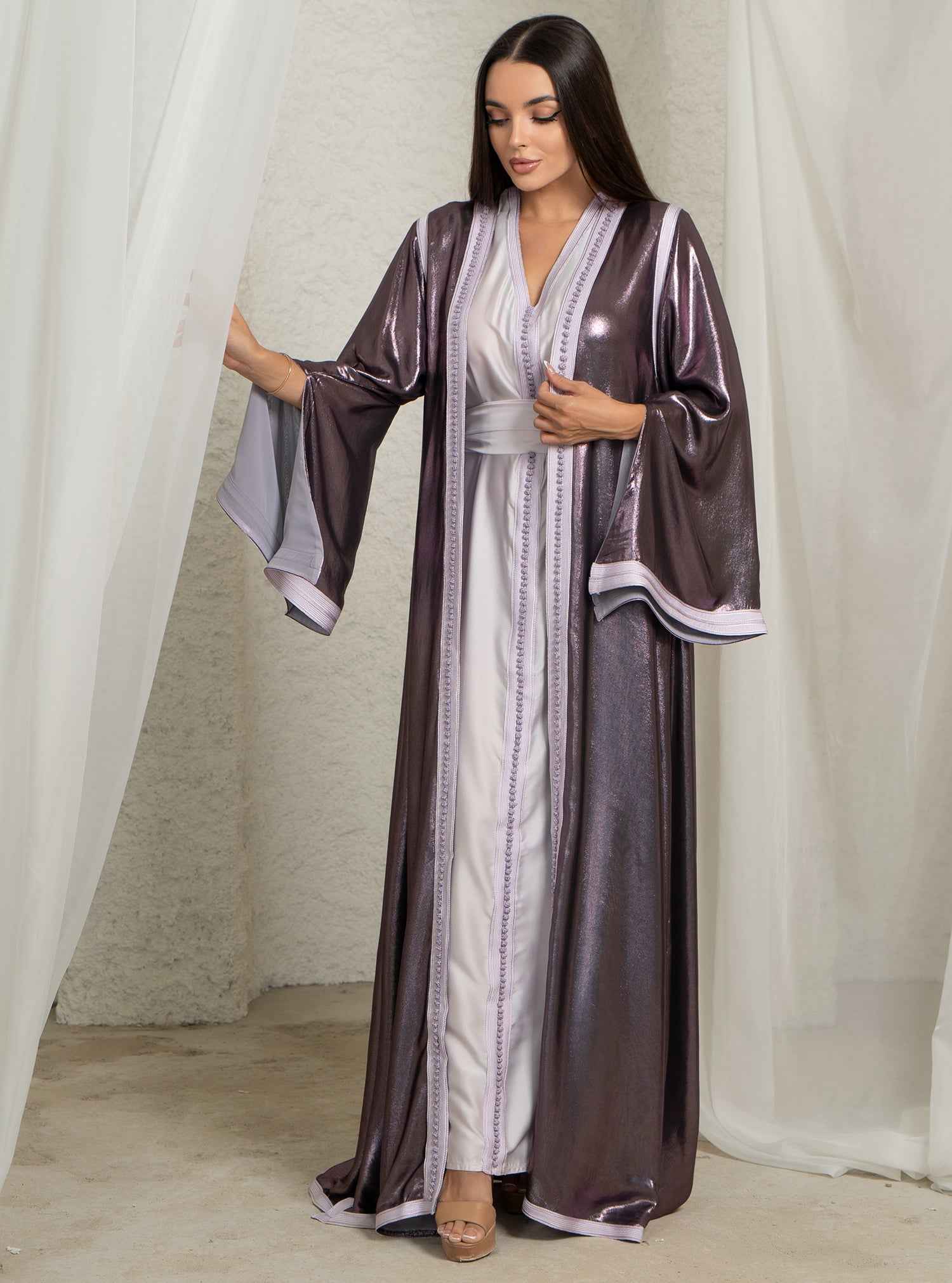 Mauve-KTN026 – Glossy Lavender Two-Piece Kaftan with Flowing Cape & Sleeve Slit Detail