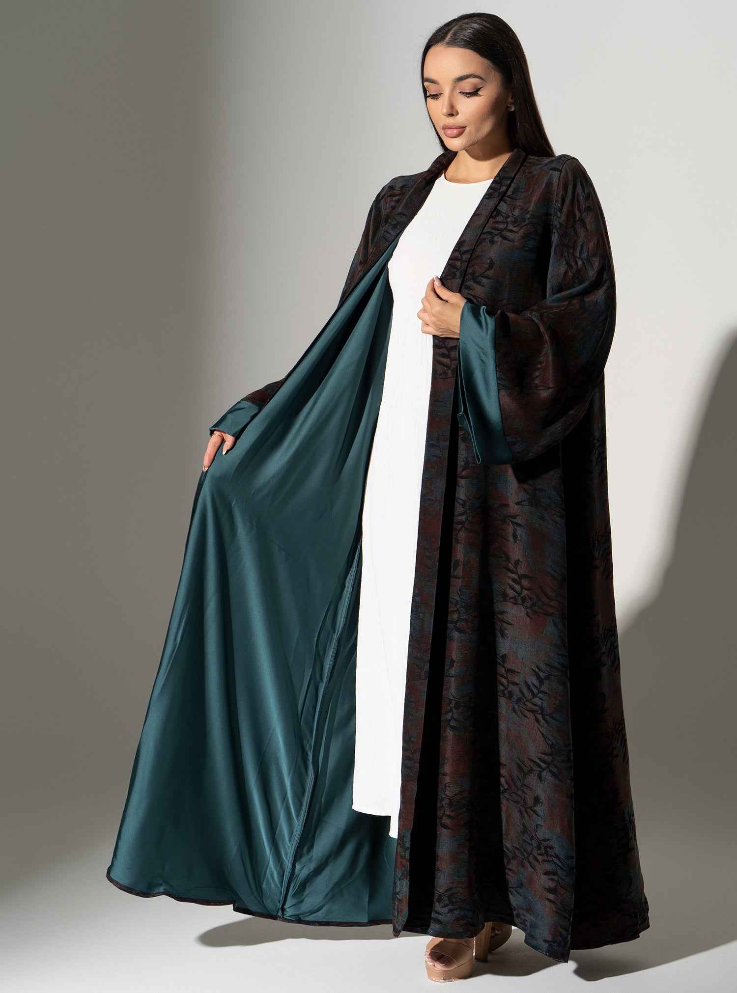 Shadow-ABY034 – Elegant Japanese Crepe Abaya with Multitone Shadow Patterns