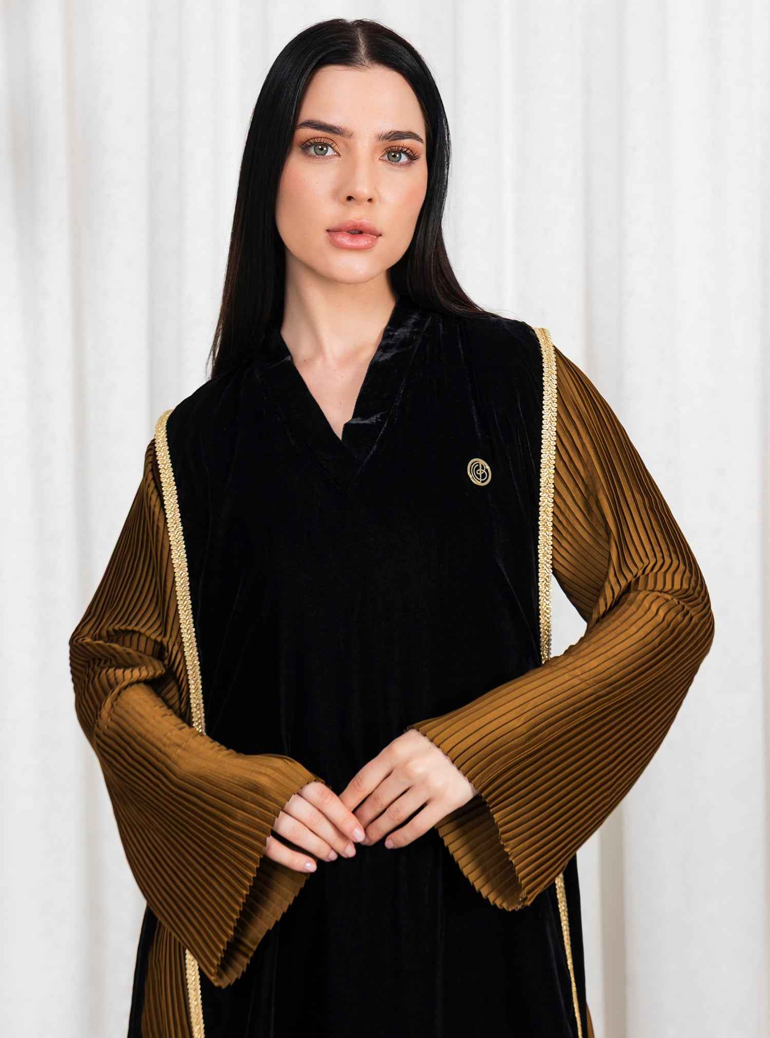 Amber-KTN041 – Black & Honey Japanese Velvet Abaya with Two-Tone Elegance & Sculpted Sleeves