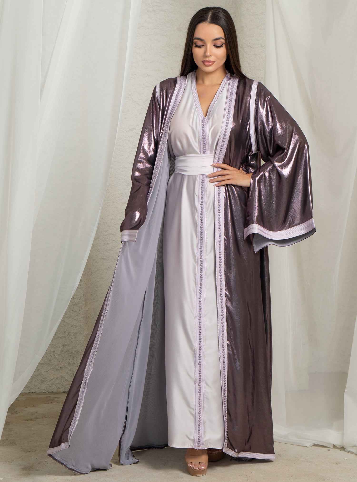 Mauve-KTN026 – Glossy Lavender Two-Piece Kaftan with Flowing Cape & Sleeve Slit Detail